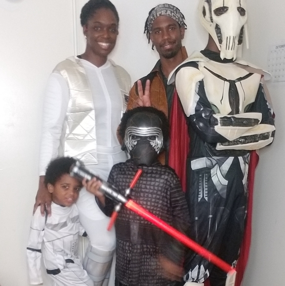 Meet your posher - Picture 3 of 4